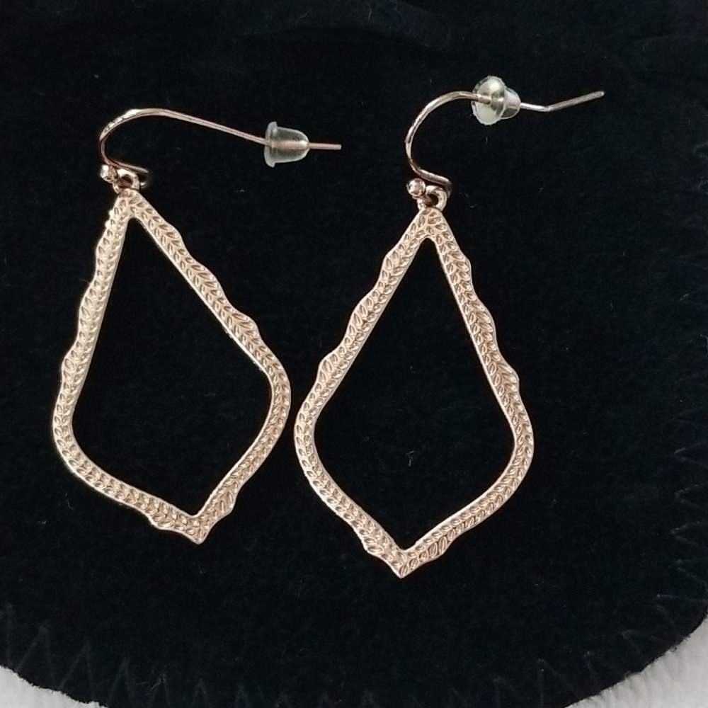 Kendra Scott Sophia Drop Earrings in Rose Gold